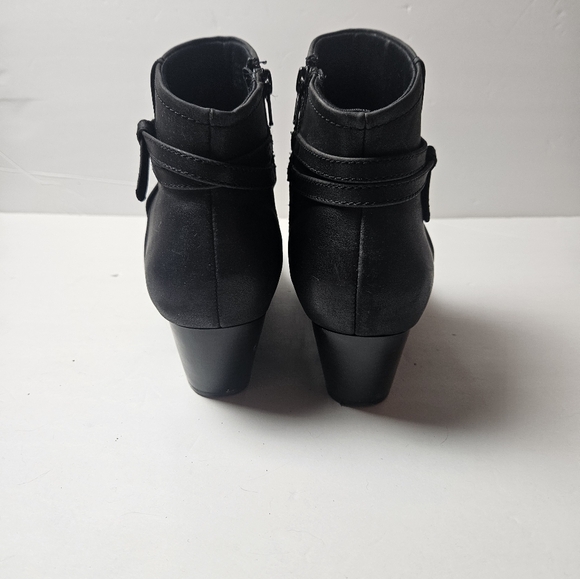 BareTraps | Black booties size 10 - Picture 5 of 11
